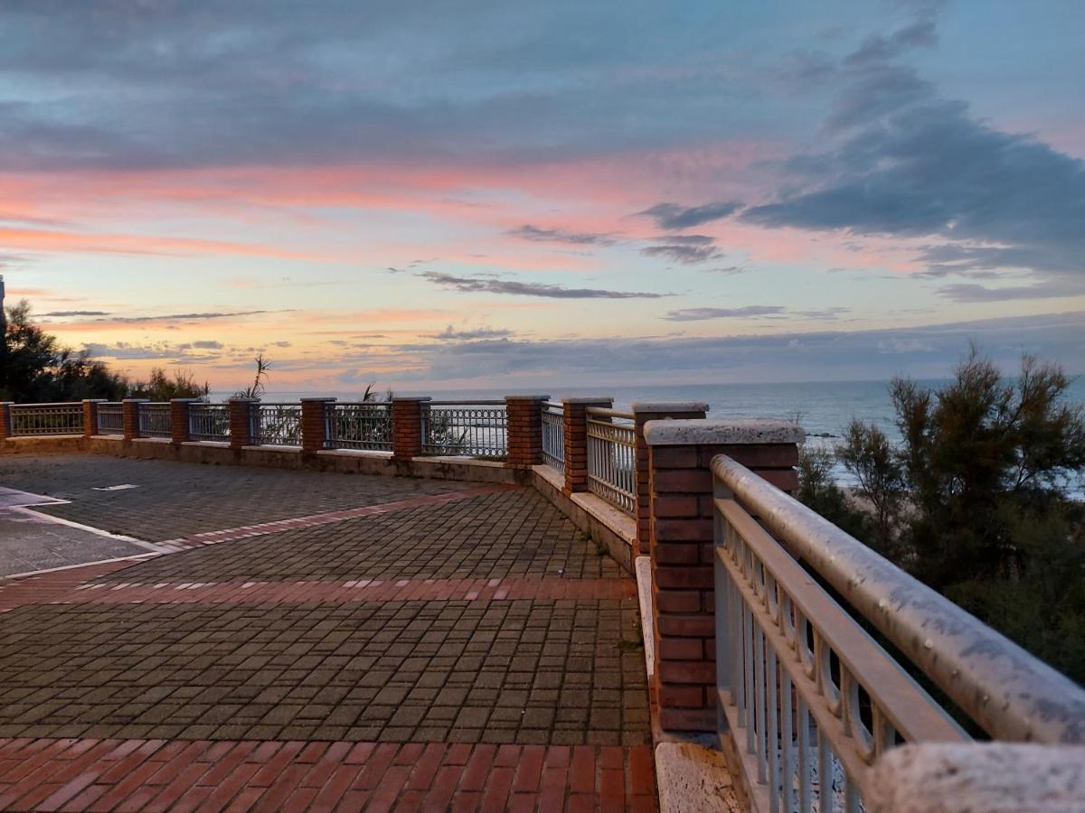 I Tre Marchi Rooms Camera Sabbia Termoli Exterior photo